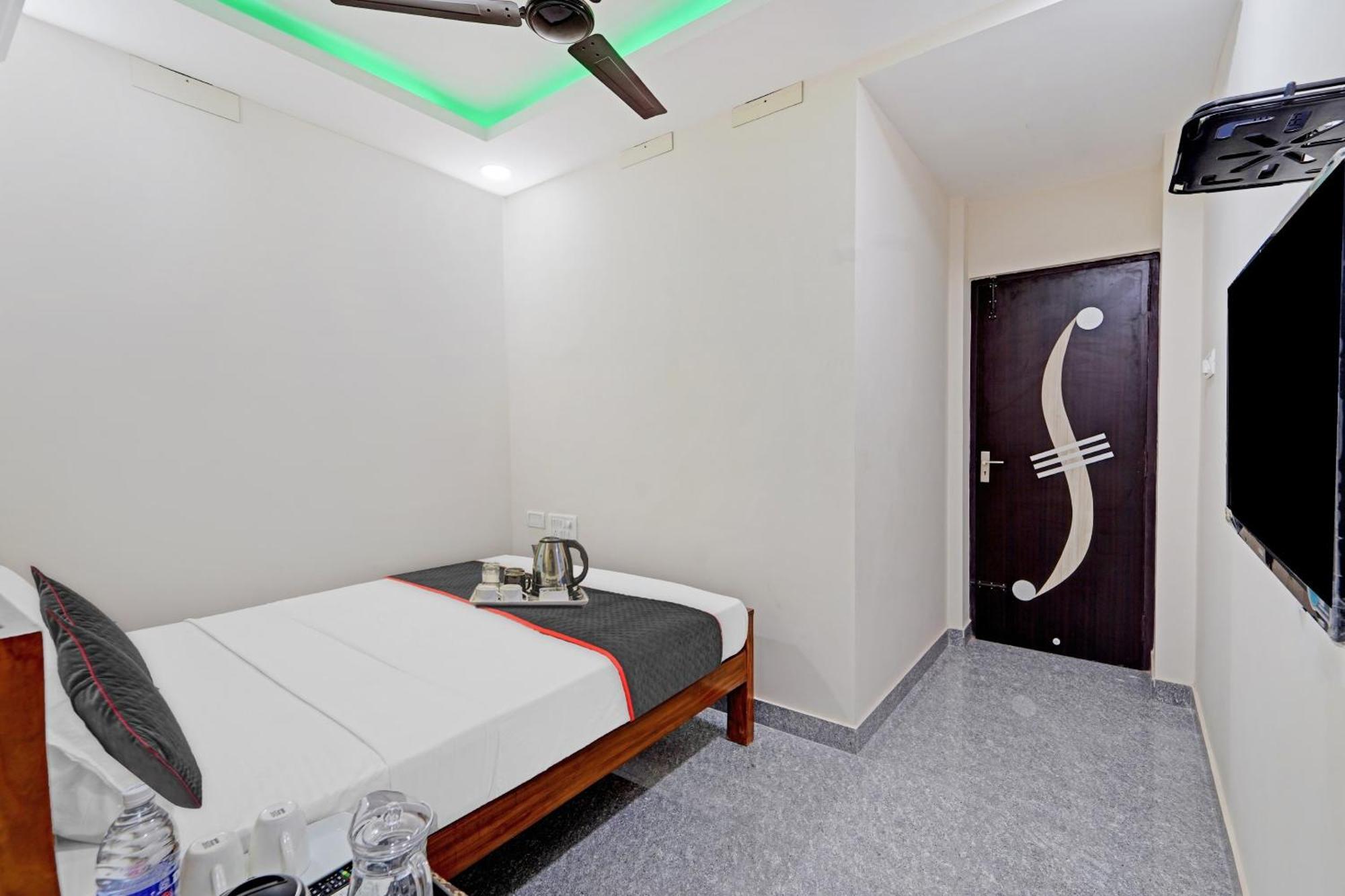 Super Townhouse 1096 Hotel Redfox Nungambakkam Near Apollo & Shankar Nethralaya Hospital Čennai Exteriér fotografie