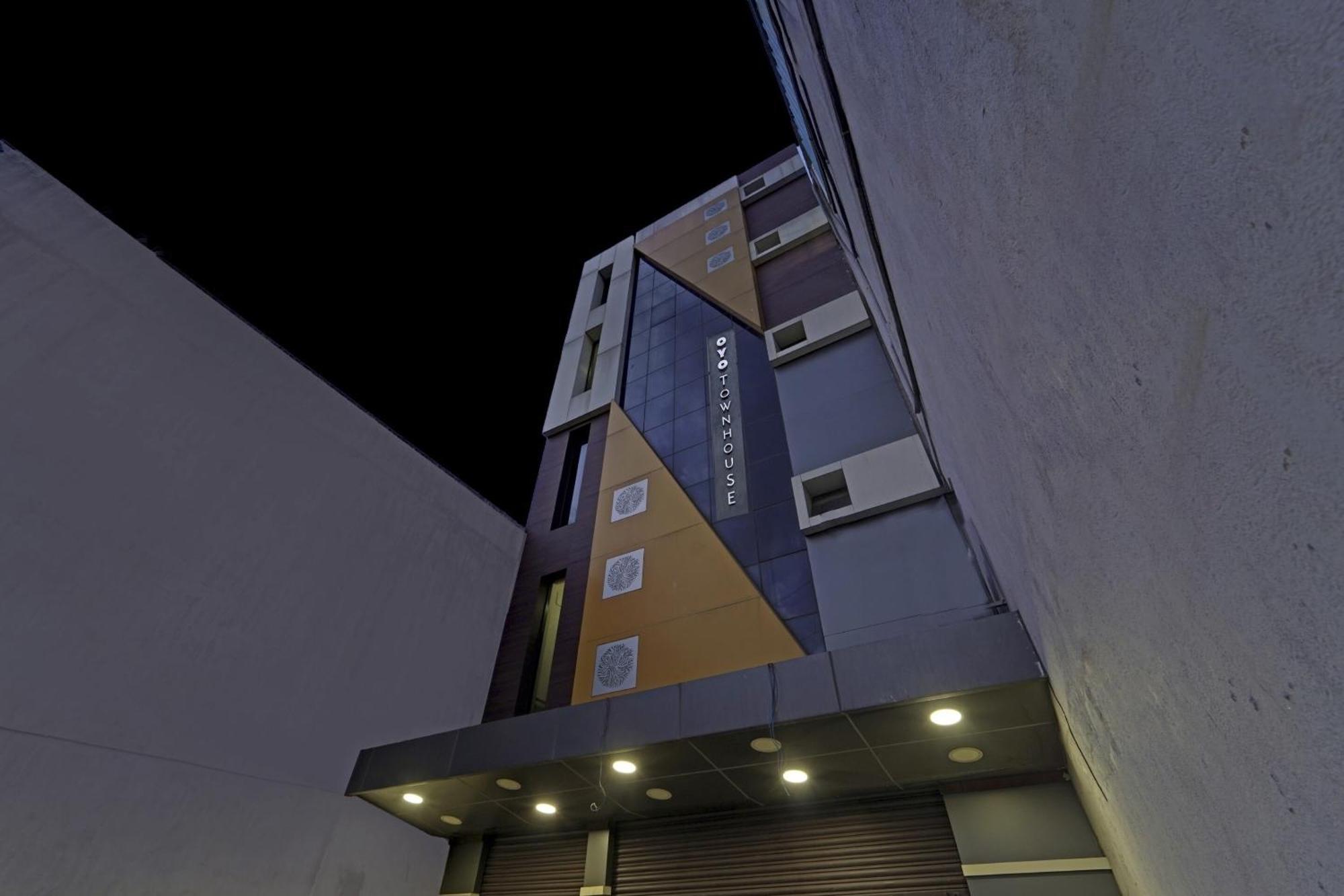 Super Townhouse 1096 Hotel Redfox Nungambakkam Near Apollo & Shankar Nethralaya Hospital Čennai Exteriér fotografie